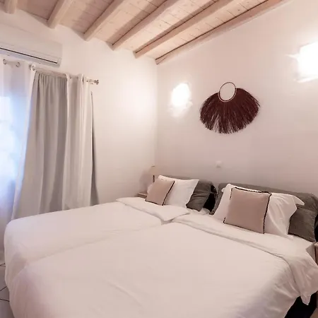 Of Memories * Glastros (Mykonos)