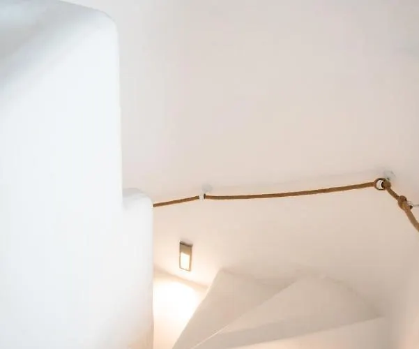 Of Memories Glastros (Mykonos)